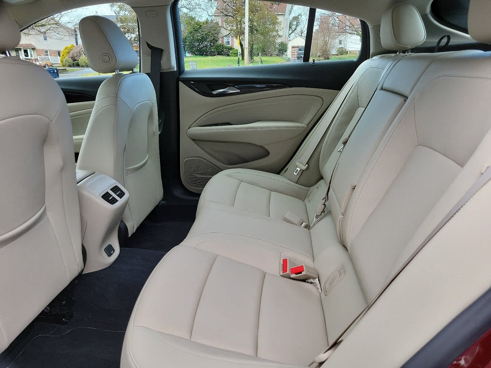 2019 Buick Regal Sportback Essence